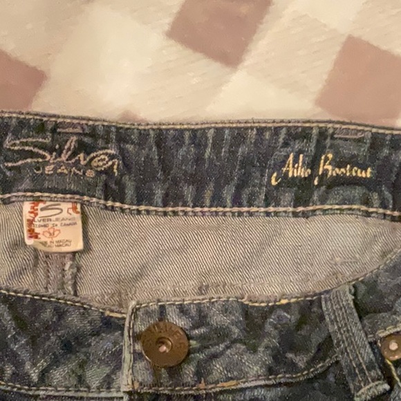 Silver Jeans - Picture 4 of 5